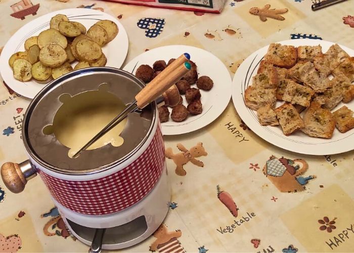 acompañar fondue de queso